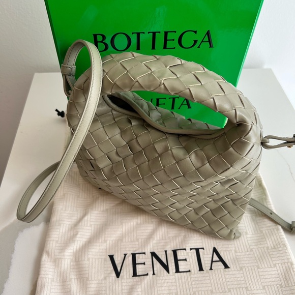 New Bottega VENETA
Green Mini Hop Bag - Picture 7 of 16